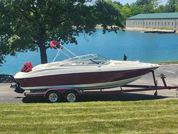 2006 Caravelle 237LS Bow Rider