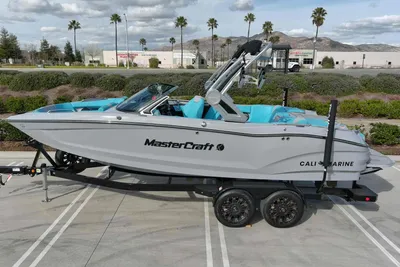 2023 MasterCraft X22