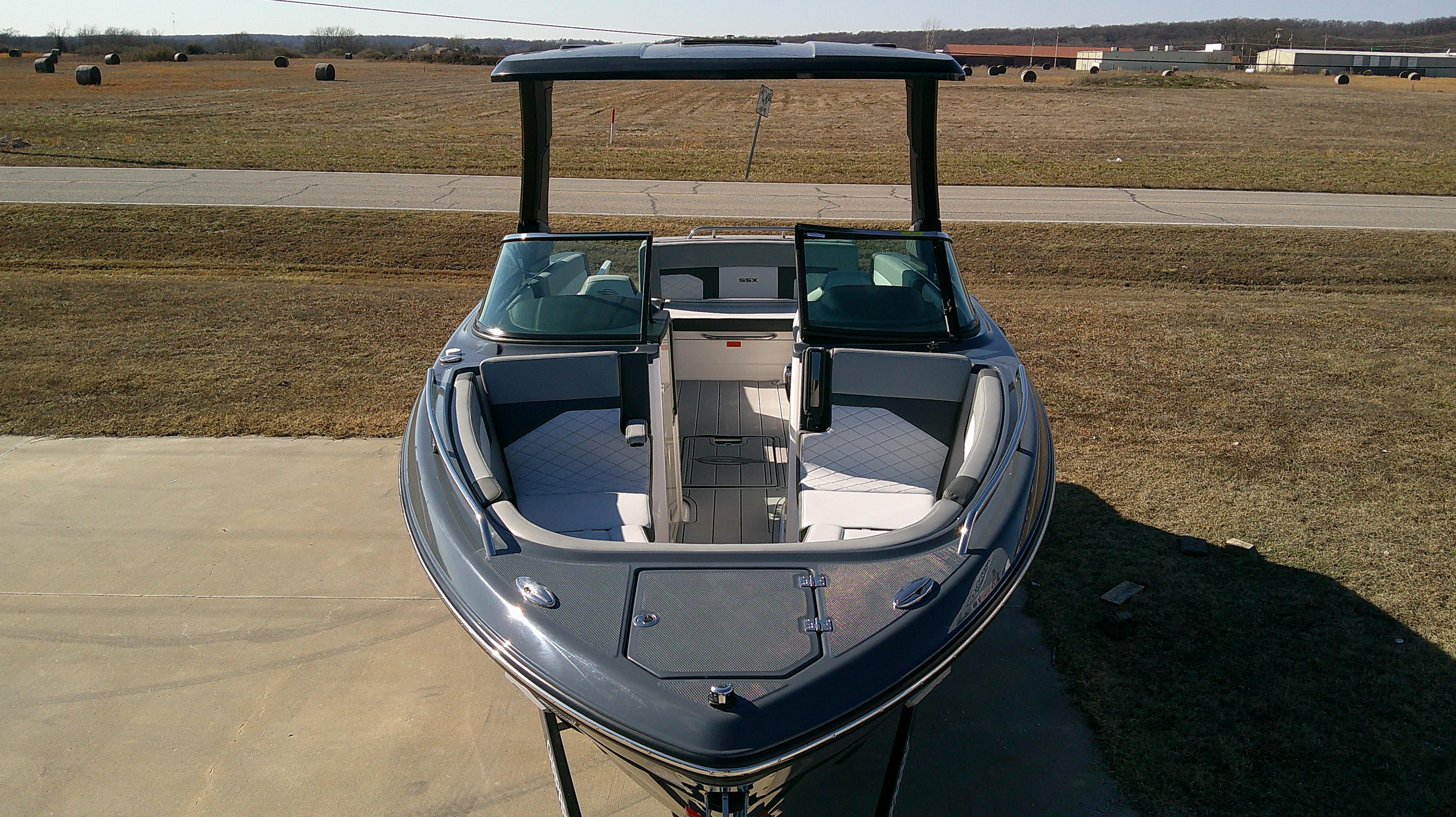 New 2025 Chaparral 2870 SSX, 74331 Monkey Island - Boat Trader