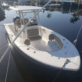 2018 Sportsman Open 242 Center Console