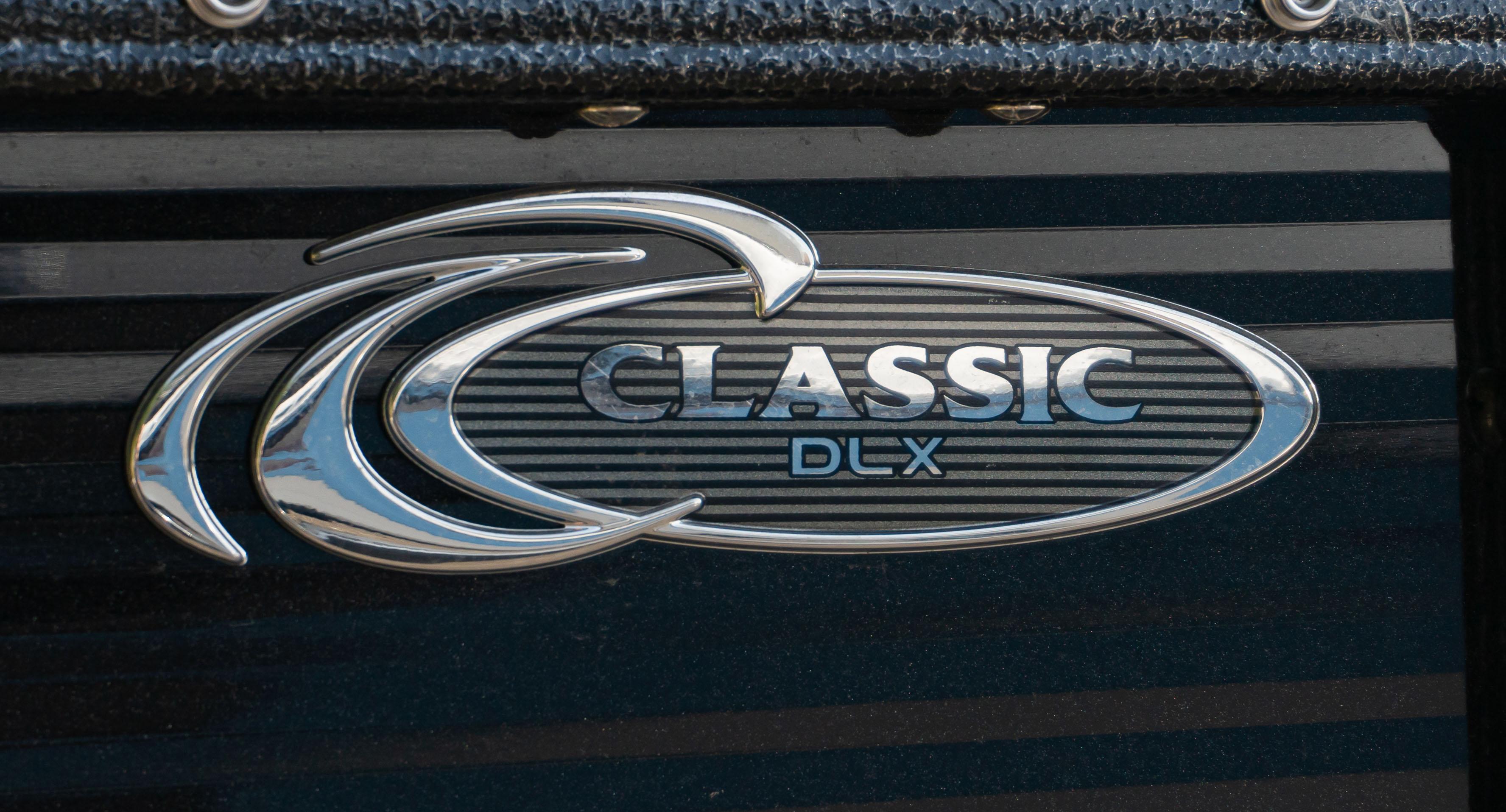 2023 Crest Classic DLX 220