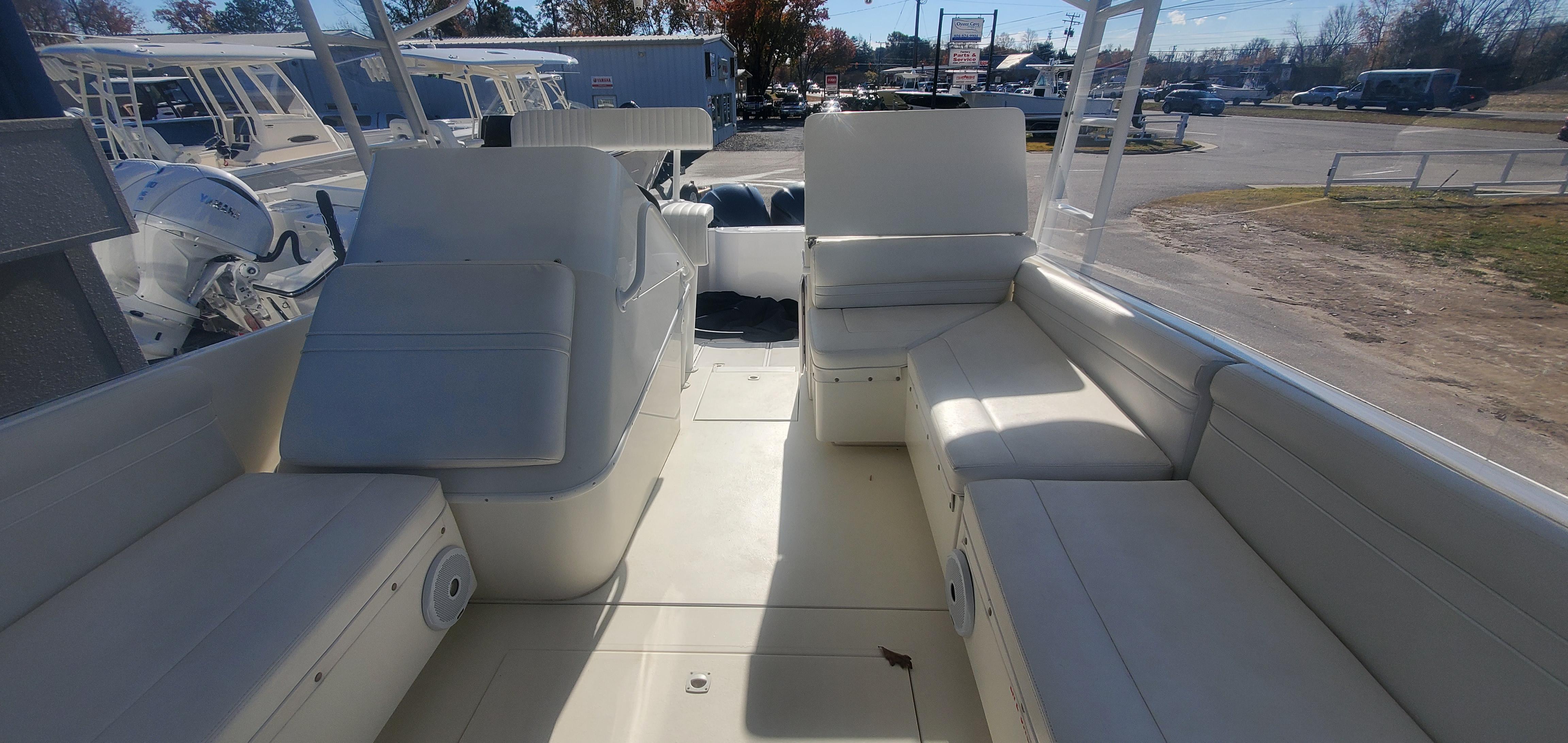 1997 Contender 35 Express Side Console