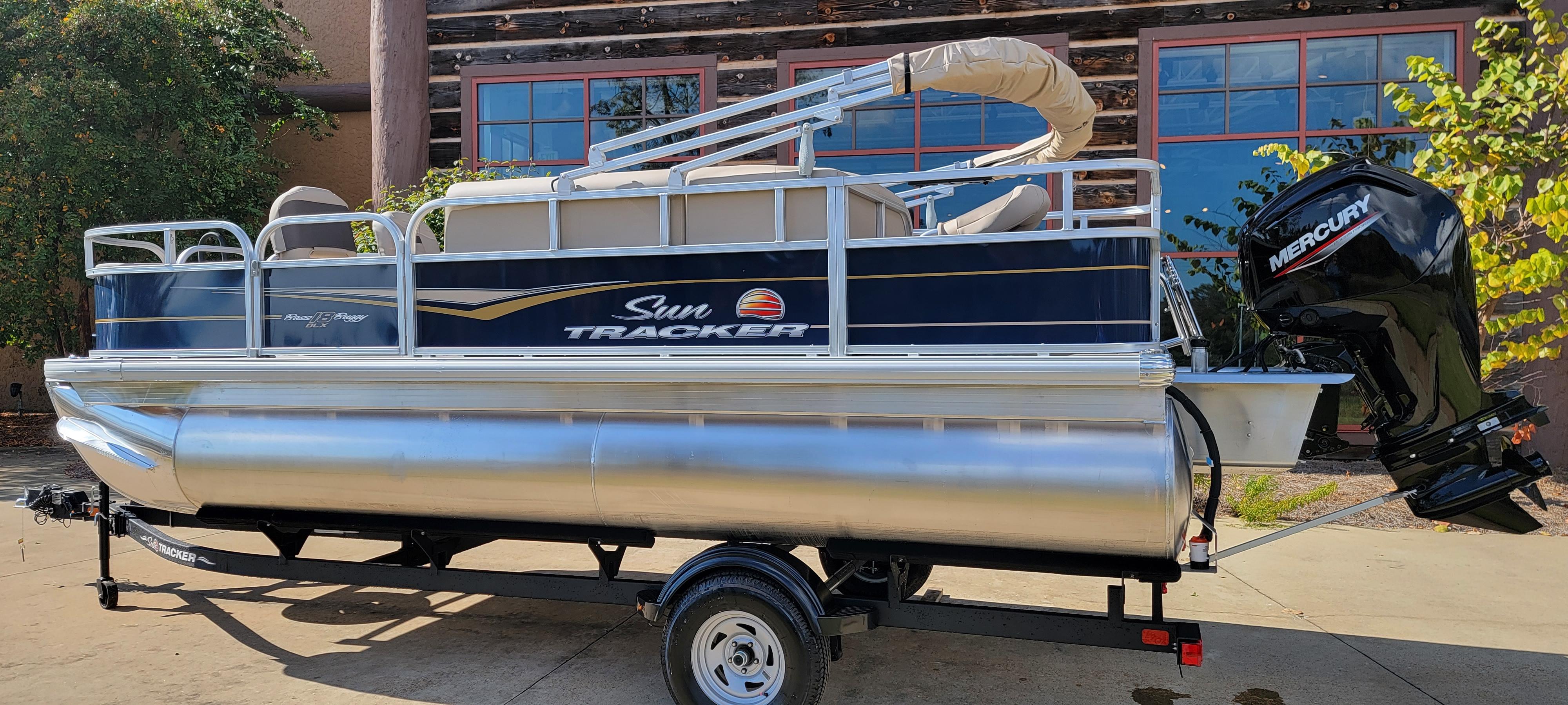 SUN TRACKER Build a Boat - Build and Price Fishing Pontoon Boats