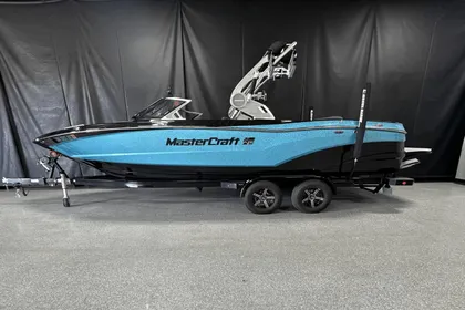 2021 MasterCraft XT23