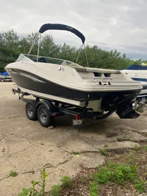 2007 Sea Ray 230 Select