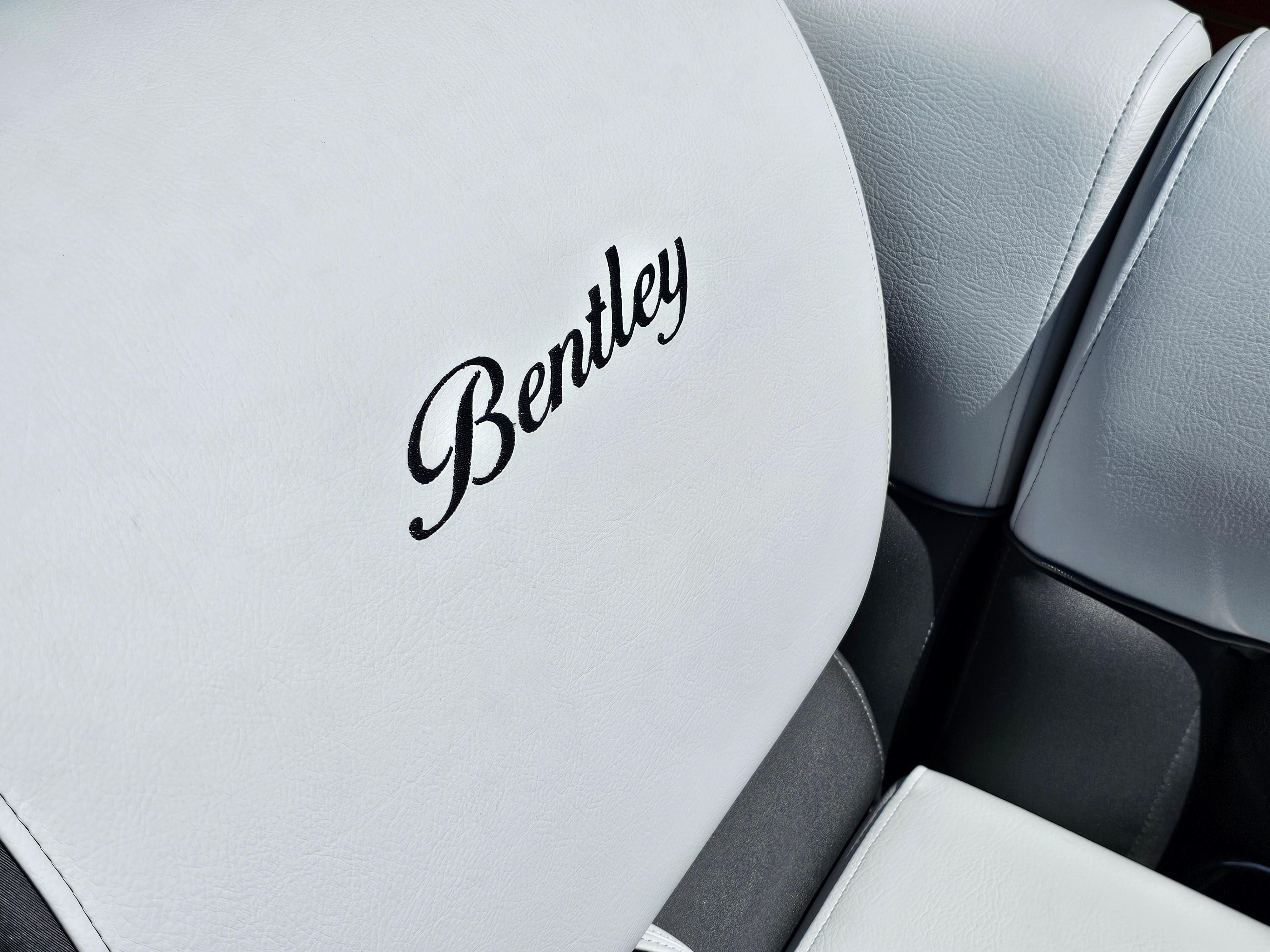 2024 Bentley Legacy 223 Navigator (Sport 3) Tritoon