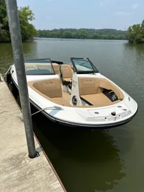 2023 Sea Ray SPX 190