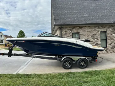 2023 Sea Ray SPX 190