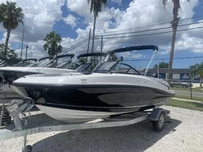 2023 Bayliner VR5