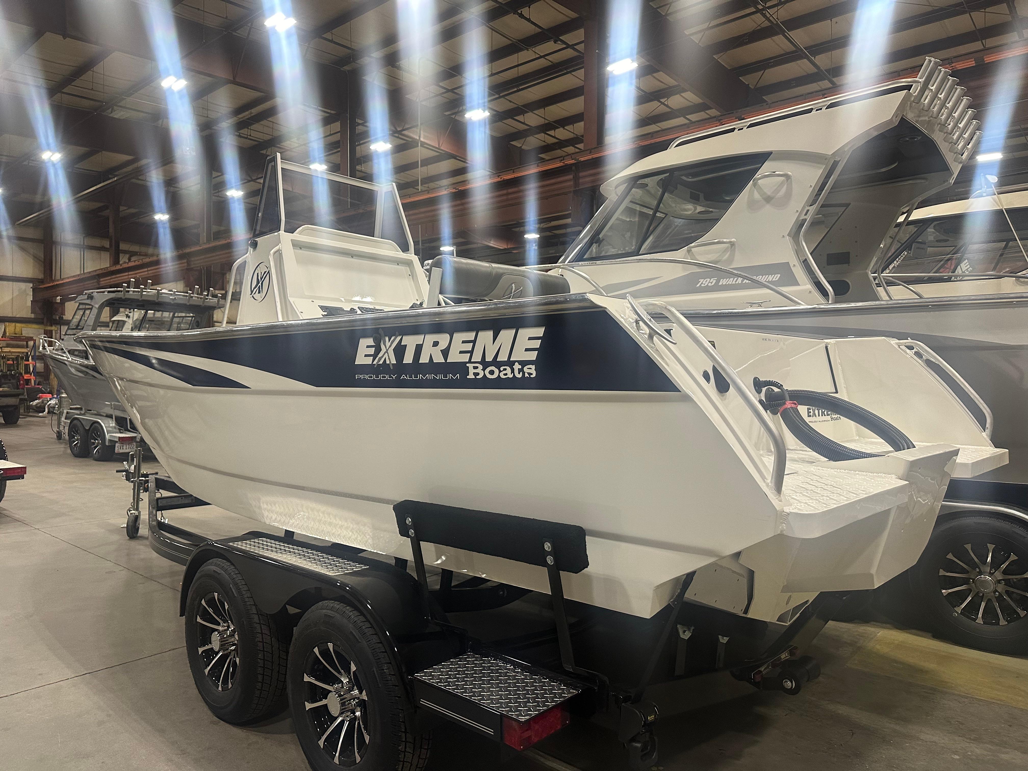 Extreme Boats 645 Center Console Stern View 