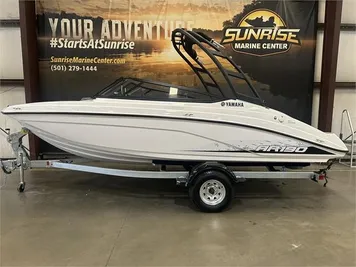 2023 Yamaha Boat AR190