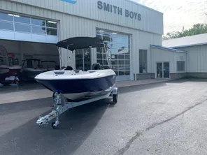 2023 Bayliner E 18