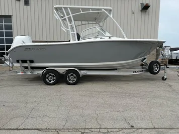 2024 Sea Pro 240 DC DLX