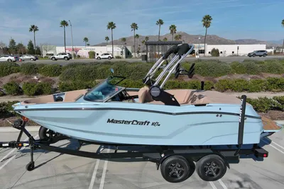 2023 MasterCraft NXT21