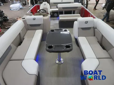 2024 Princecraft Vectra 23 RL Swingback Dinette Pontoon & Mercury 4