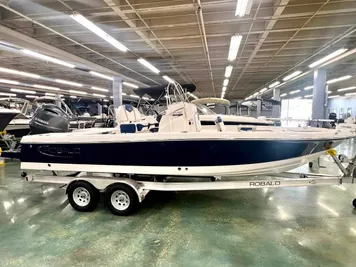 2023 Robalo 226 Cayman