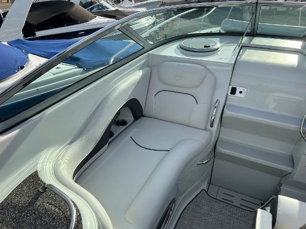 2024 Crownline Boats 270 CR