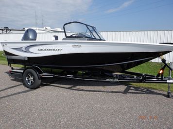 2022 Smoker Craft 182 Ultima
