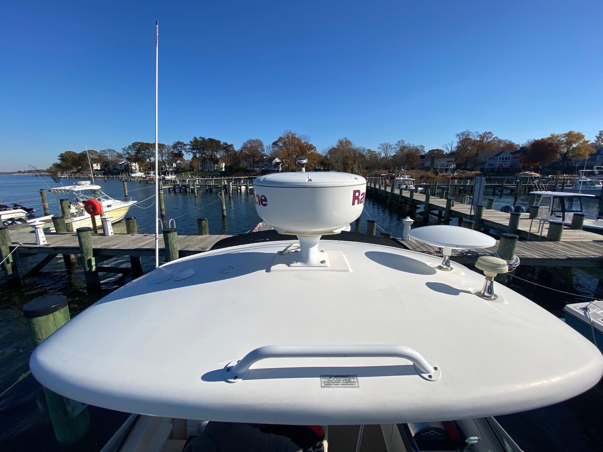 2012 Sea Ray 330 Sundancer