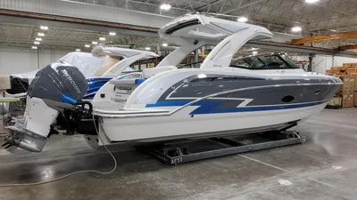 2023 Formula 350 Crossover Bowrider