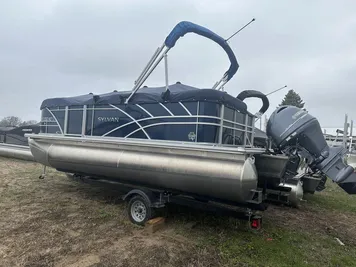 2021 Sylvan 820 CRUISE 90HP BUNK TRAILER