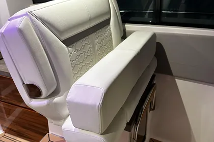 2023 Tiara Yachts 43 LE