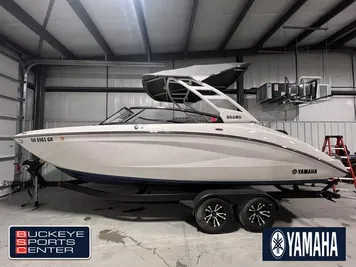 2023 Yamaha Boats 252SD