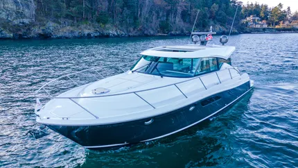 2015 Tiara Yachts 4400 Coupe