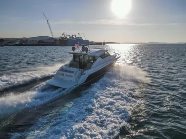 2015 Tiara Yachts 4400 Coupe