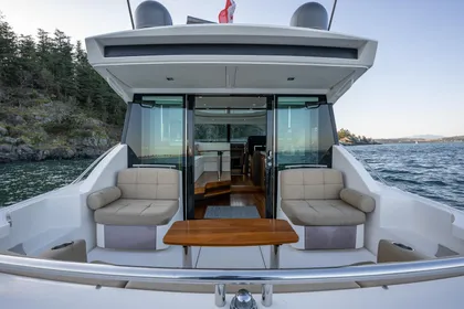 2015 Tiara Yachts 4400 Coupe