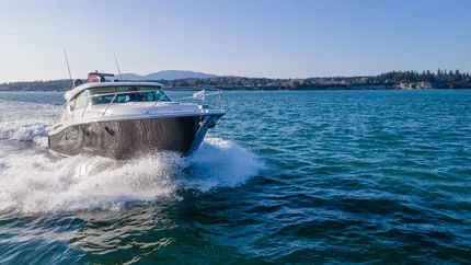 2015 Tiara Yachts 4400 Coupe