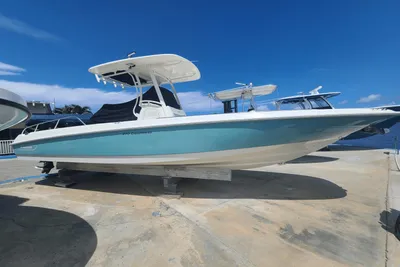 2015 Boston Whaler 270 Dauntless