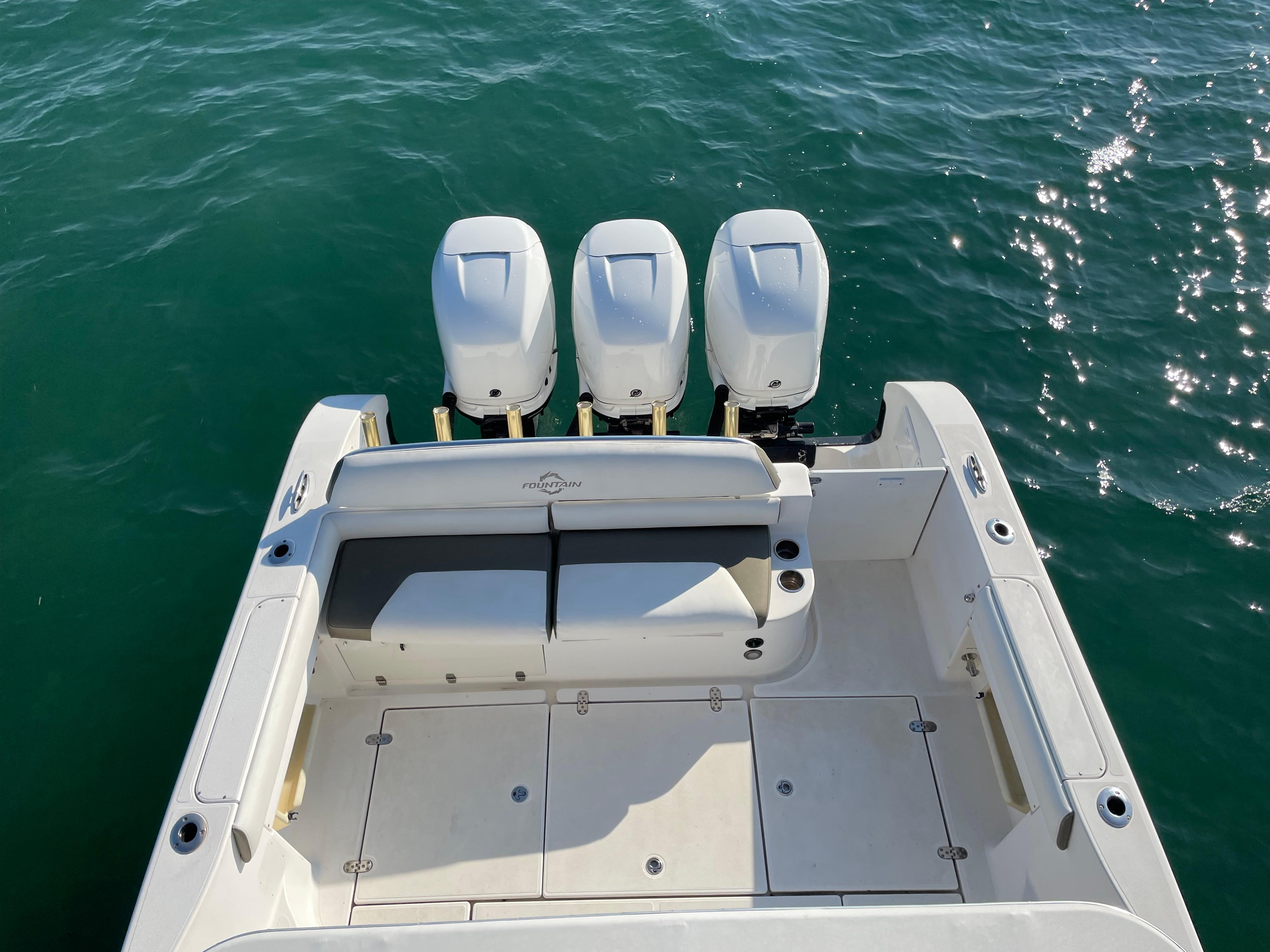 Used 2006 Fountain 38 LX, 48045 Harrison Township - Boat Trader