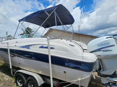 2004 Hurricane SunDeck 260 OB