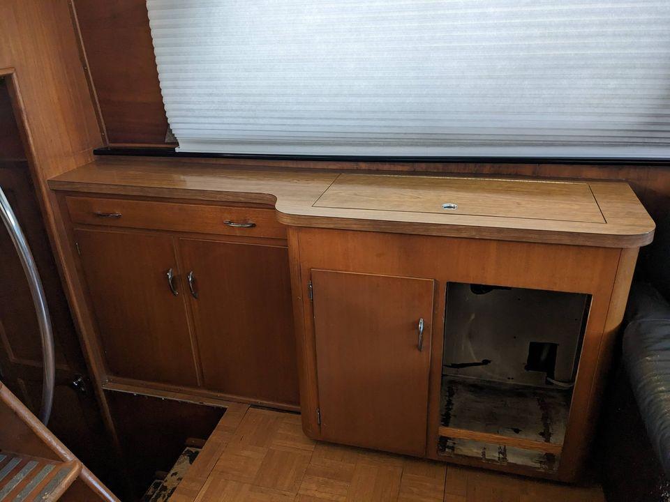 1969 Hatteras Twin Cabin Cruiser