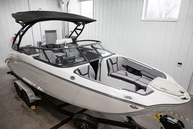 2024 Yamaha Boats 255XE