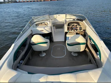 1997 Four Winns 220 Horizon