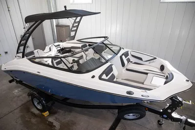 2024 Yamaha Boats 195S