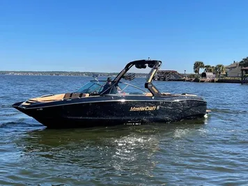 2022 MasterCraft X26