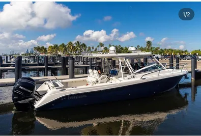 2009 Everglades 350LX Express