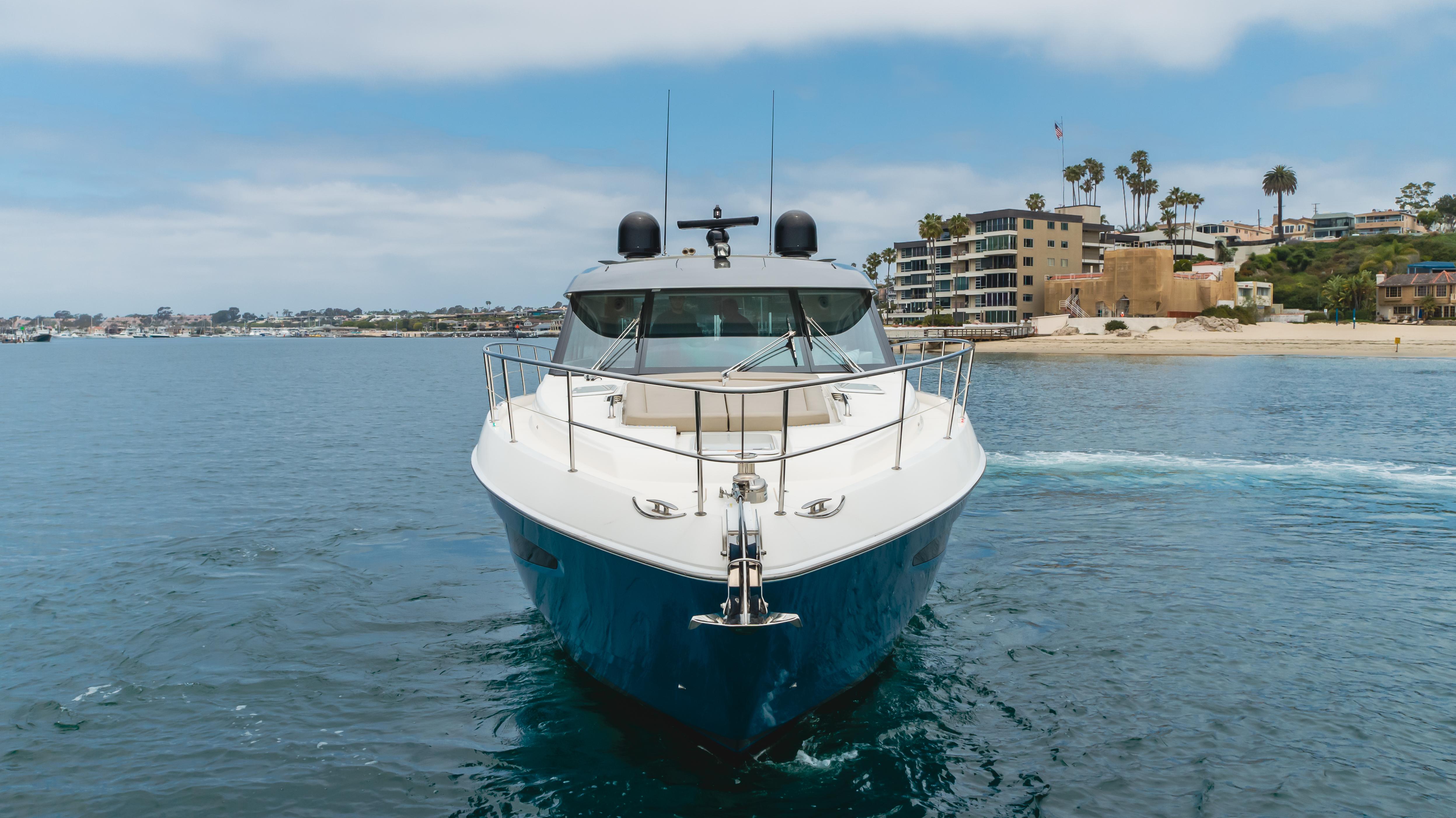 2021 Riviera 5400 Sport Yacht