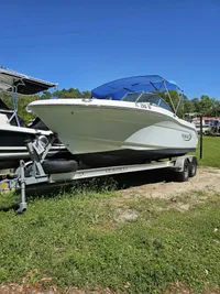 2019 Robalo 207DL