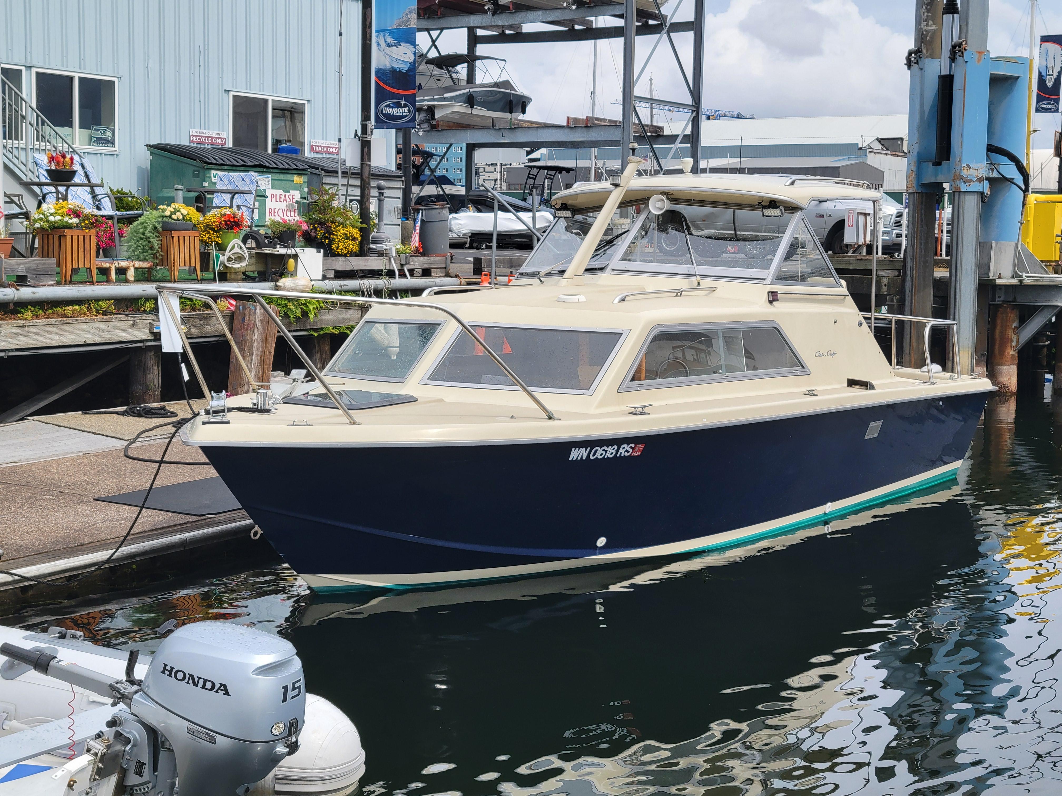 Used 1976 Chris-Craft Express Hardtop, 98107 Seattle - Boat