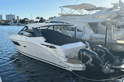 2022 Sea Ray 320 Sundancer OB