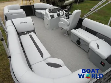 2024 Bentley Pontoons LE 200 CW Quad Lounge Pontoon & Honda 4-Stroke EFI