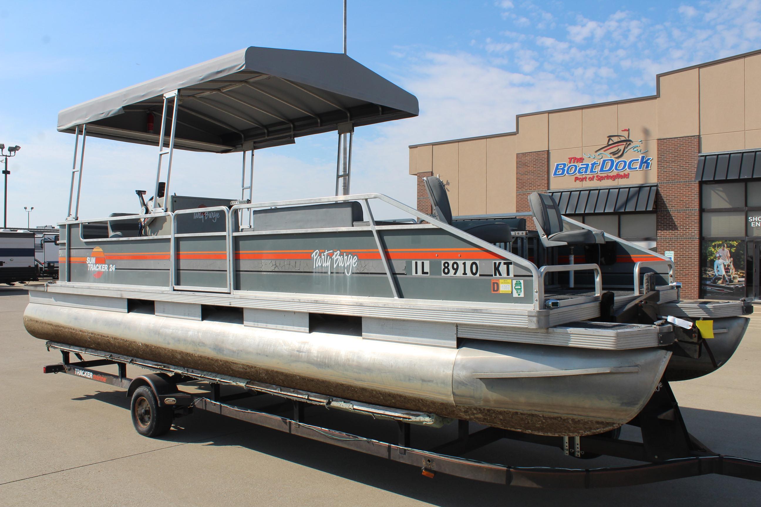 1987 Sun Tracker 24 Party Barge