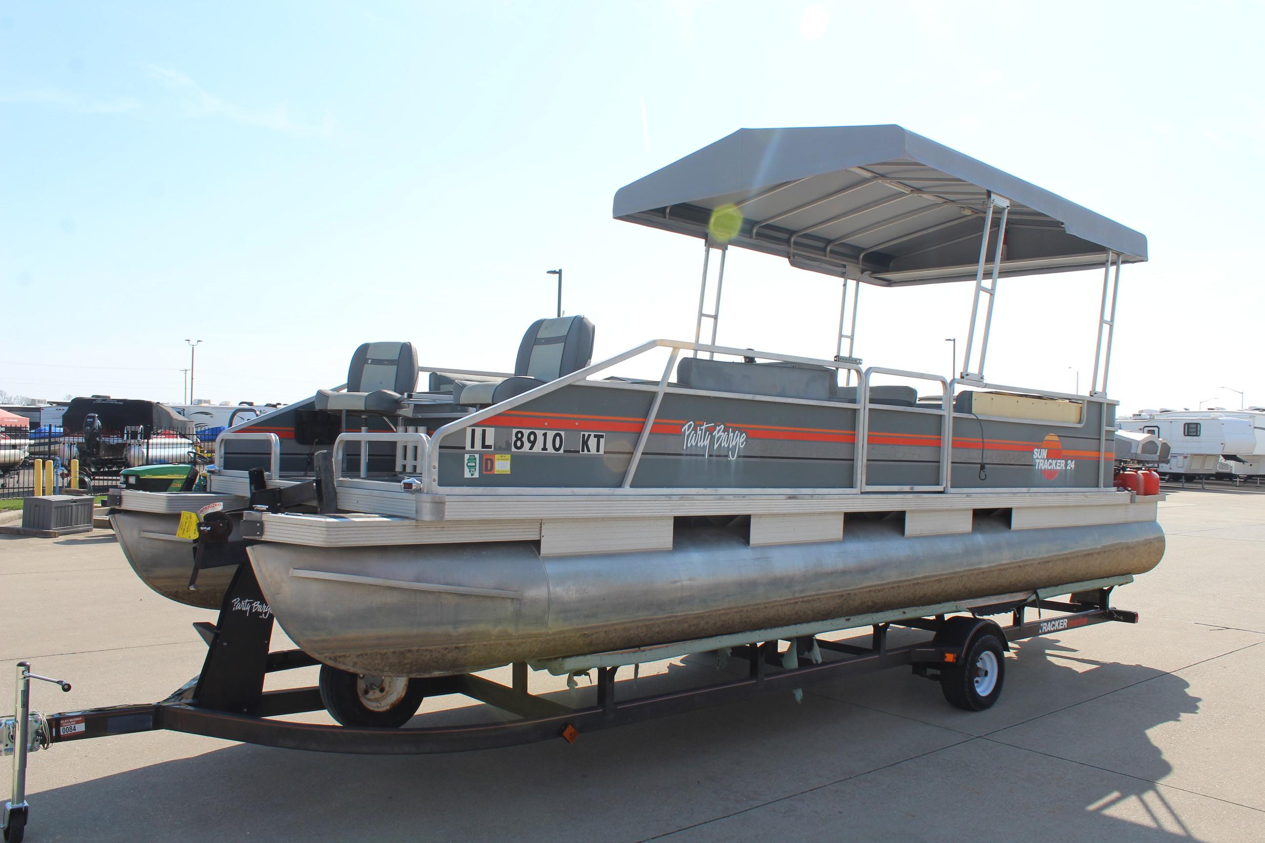 1987 Sun Tracker 24 Party Barge