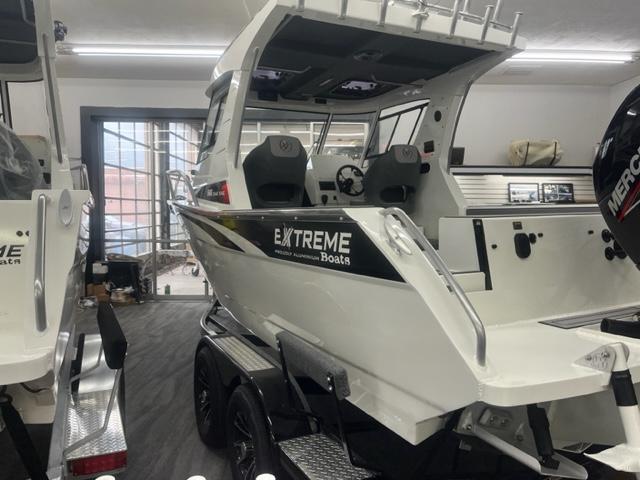 Extreme 646 Game King for Sale  (440)221-9001 Aft/Port View