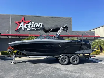 2023 MasterCraft XT23