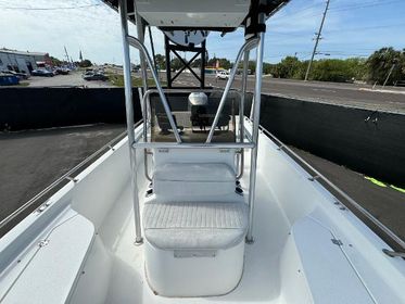 2004 Sea Pro SV2100CC Bay Boat